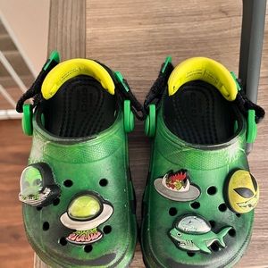 Toddle crocs size 7c